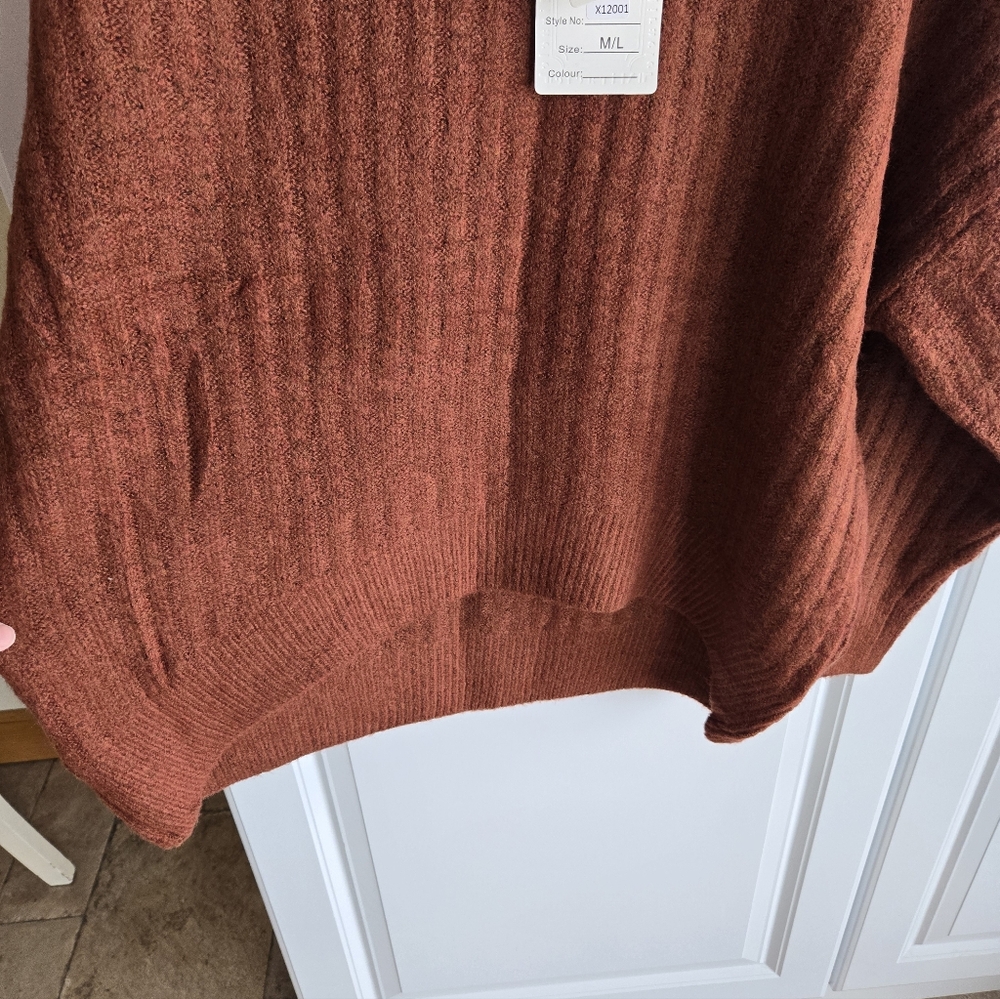 Miracpe Sweater M/L - Picture 3 of 5